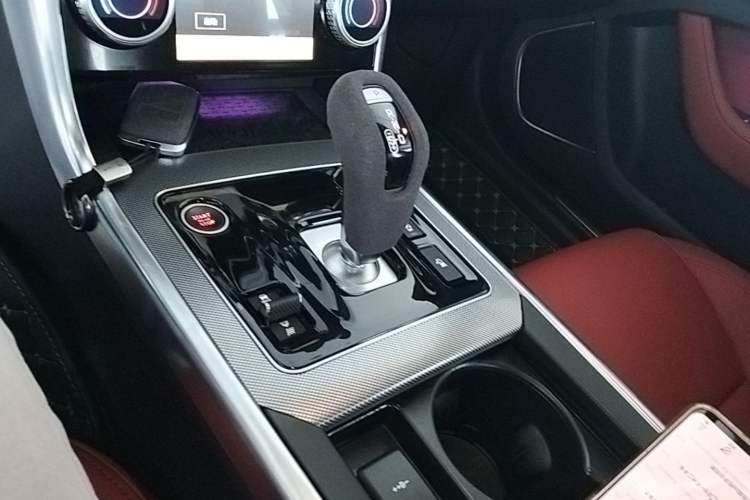 Used Jaguar XEL 2023 2.0T 250 PS R-DYNAMIC S Advanced Sport Edition Gear Lever