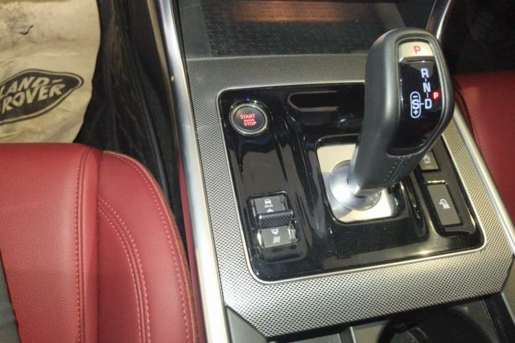Used Jaguar XEL 2023 2.0T 250 PS R-DYNAMIC S Advanced Sport Edition Gear Lever