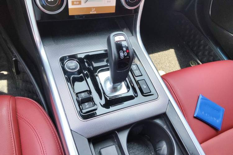 Used Jaguar XEL 2023 2.0T 250 PS R-DYNAMIC S Advanced Sport Edition Gear Lever