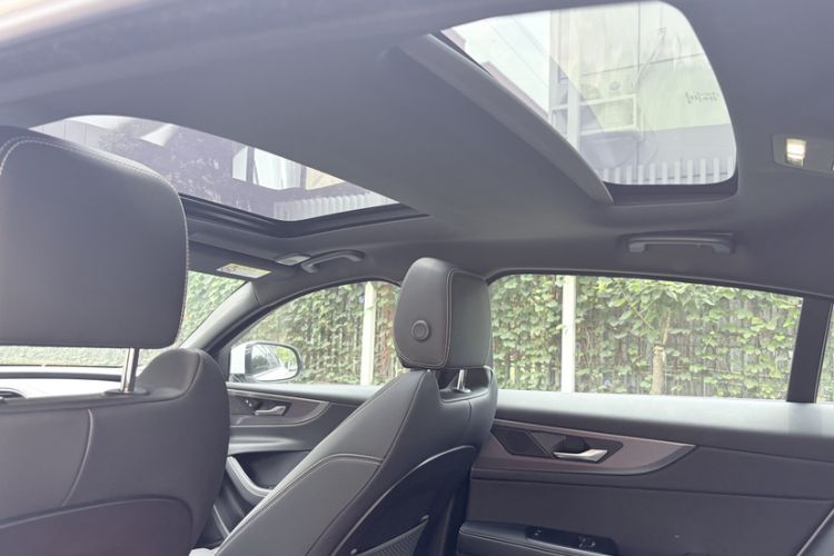 Used Jaguar XEL 2023 2.0T 250 PS R-DYNAMIC S Advanced Sport Edition Headliner