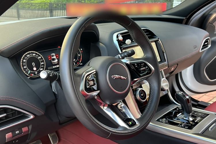 Used Jaguar XEL 2023 2.0T 250 PS R-DYNAMIC S Advanced Sport Edition Interior 9
