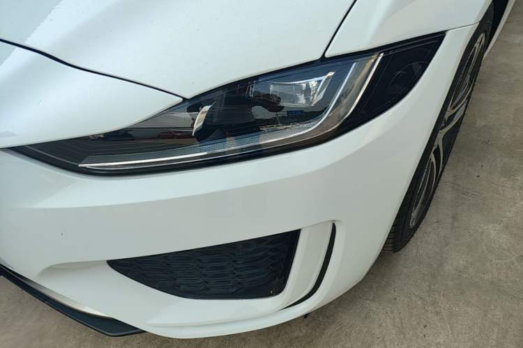 Used Jaguar XEL 2023 2.0T 250 PS R-DYNAMIC S Advanced Sport Edition Left Front Headlight