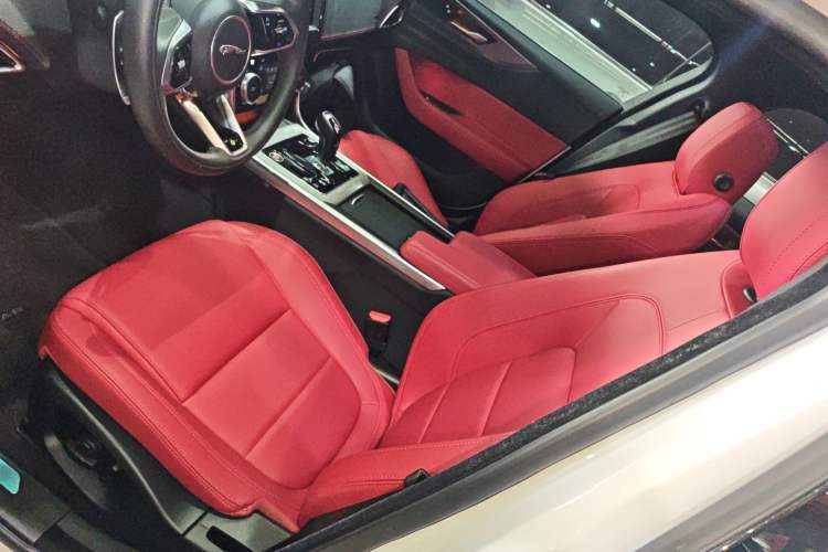 Used Jaguar XEL 2023 2.0T 250 PS R-DYNAMIC S Advanced Sport Edition Left Front Seat