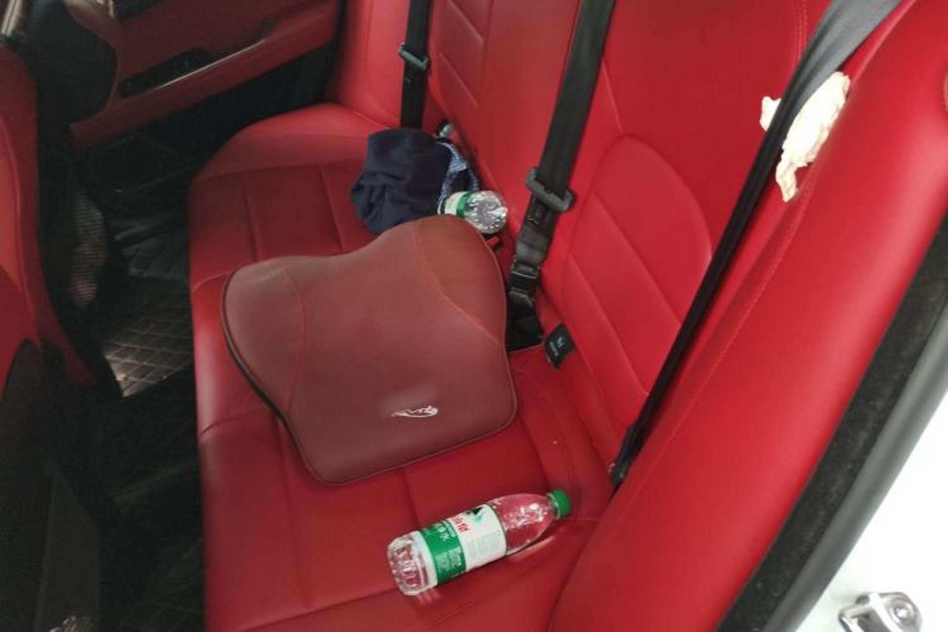 Used Jaguar XEL 2023 2.0T 250 PS R-DYNAMIC S Advanced Sport Edition Left Rear Seat