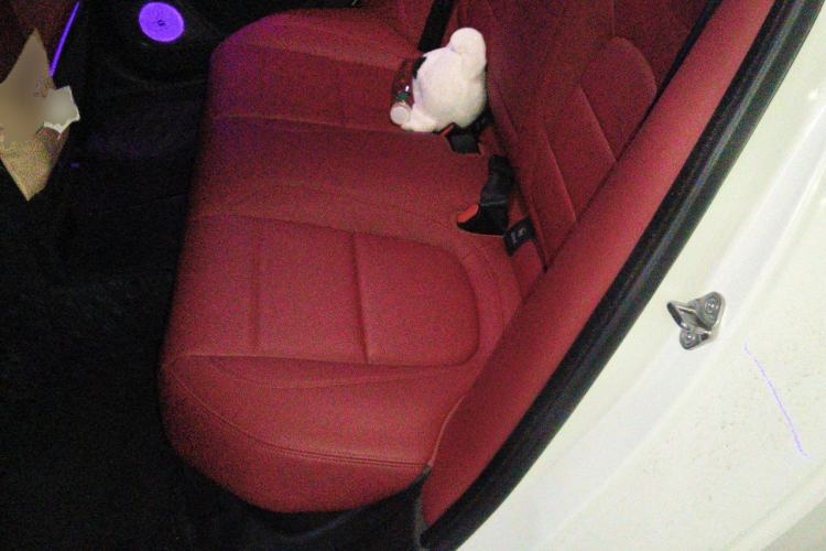 Used Jaguar XEL 2023 2.0T 250 PS R-DYNAMIC S Advanced Sport Edition Left Rear Seat