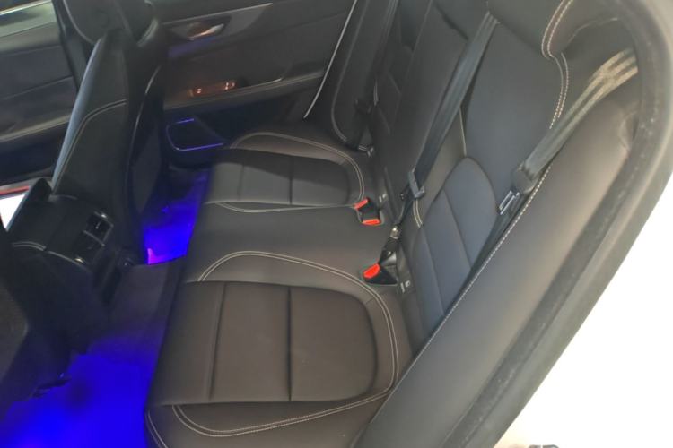 Used Jaguar XEL 2023 2.0T 250 PS R-DYNAMIC S Advanced Sport Edition Left Rear Seat