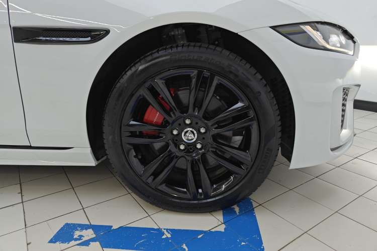 Used Jaguar XEL 2023 2.0T 250 PS R-DYNAMIC S Advanced Sport Edition Left Rear Wheel Hub