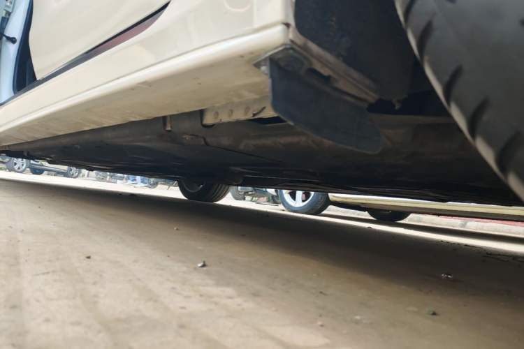 Used Jaguar XEL 2023 2.0T 250 PS R-DYNAMIC S Advanced Sport Edition Left Side Sill