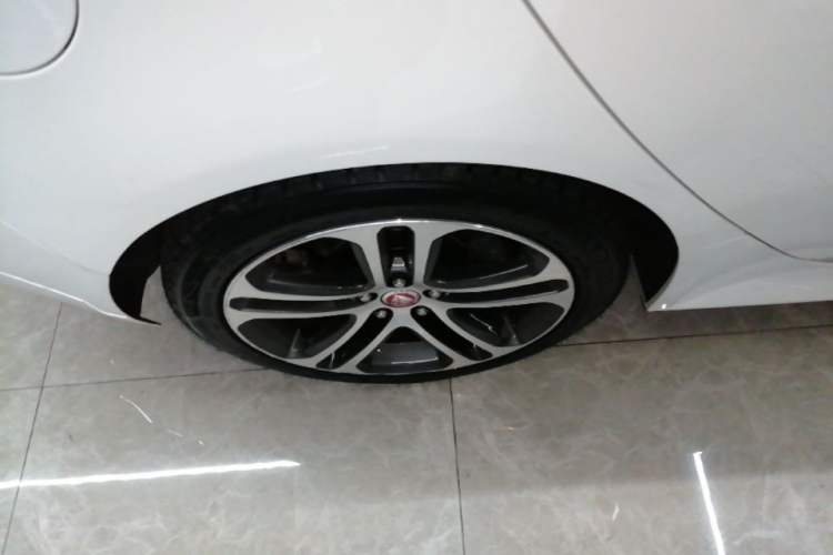 Used Jaguar XEL 2023 2.0T 250 PS R-DYNAMIC S Advanced Sport Edition Right Rear Wheel Hub