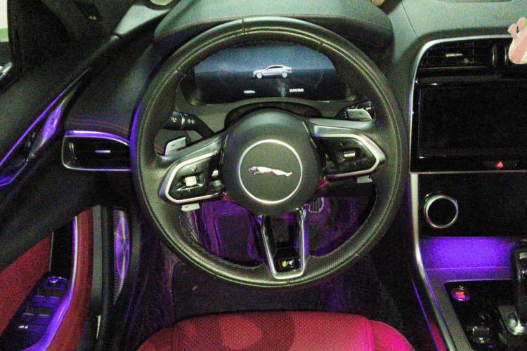 Used Jaguar XEL 2023 2.0T 250 PS R-DYNAMIC S Advanced Sport Edition Steering Wheel