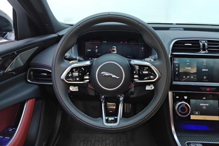 Used Jaguar XEL 2023 2.0T 250 PS R-DYNAMIC S Advanced Sport Edition Steering Wheel