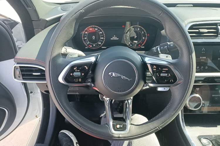 Used Jaguar XEL 2023 2.0T 250 PS R-DYNAMIC S Advanced Sport Edition Steering Wheel