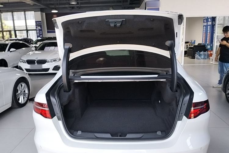 Used Jaguar XEL 2023 2.0T 250 PS R-DYNAMIC S Advanced Sport Edition Trunk