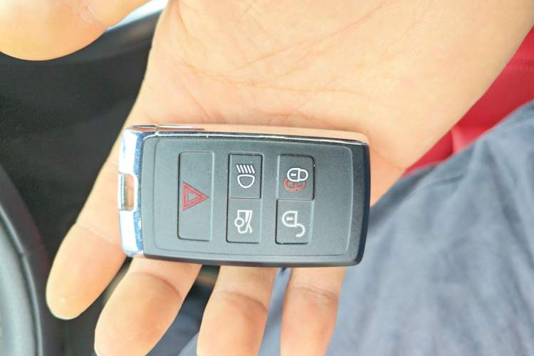 Used Jaguar XEL 2023 2.0T 250 PS R-DYNAMIC S Advanced Sport Edition Vehicle Key