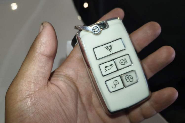 Used Jaguar XEL 2023 2.0T 250 PS R-DYNAMIC S Advanced Sport Edition Vehicle Key