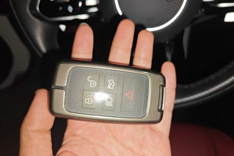 Used Jaguar XEL 2023 2.0T 250 PS R-DYNAMIC S Advanced Sport Edition Vehicle Key