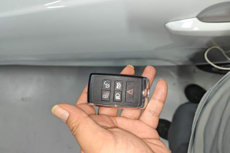 Used Jaguar XEL 2023 2.0T 250 PS R-DYNAMIC S Advanced Sport Edition Vehicle Key