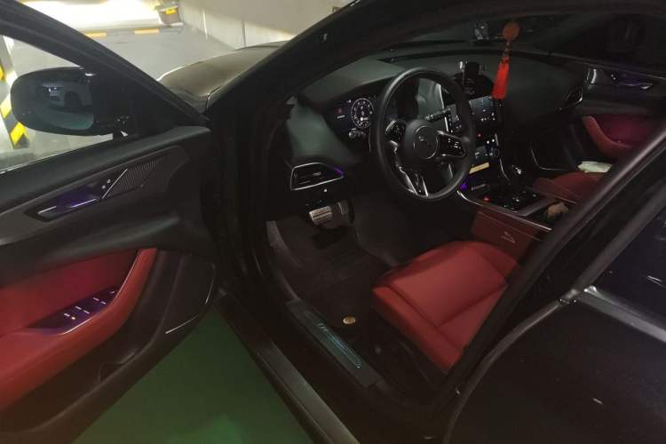 Used Jaguar XEL 2024 2.0T 250 PS R-DYNAMIC S Advanced Sport Edition Driver Seat