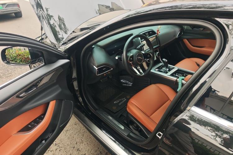 Used Jaguar XEL 2024 2.0T 250 PS R-DYNAMIC S Advanced Sport Edition Driver Seat