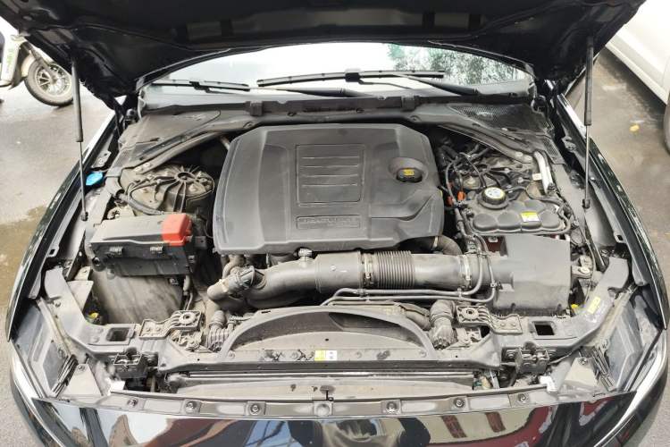 Used Jaguar XEL 2024 2.0T 250 PS R-DYNAMIC S Advanced Sport Edition Engine Bay