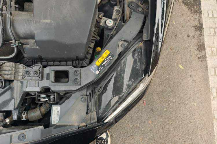 Used Jaguar XEL 2024 2.0T 250 PS R-DYNAMIC S Advanced Sport Edition Engine Bay Left