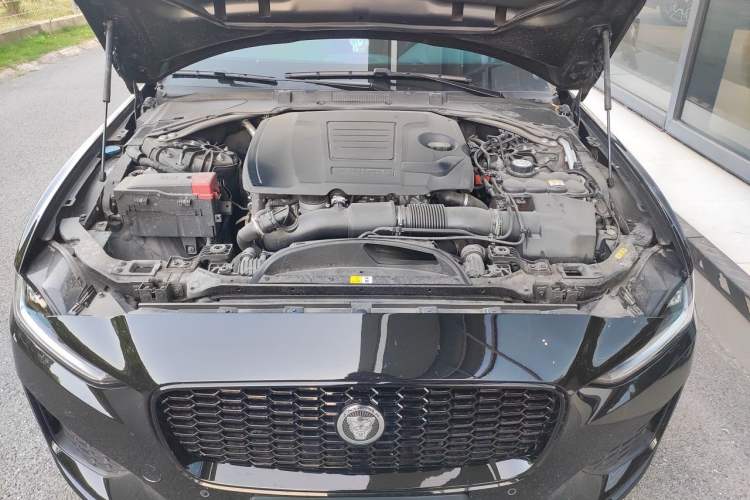 Used Jaguar XEL 2024 2.0T 250 PS R-DYNAMIC S Ebony Black Sport Edition Engine Bay