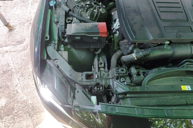 Used Jaguar XEL 2024 2.0T 250 PS R-DYNAMIC S Advanced Sport Edition Engine Bay Right