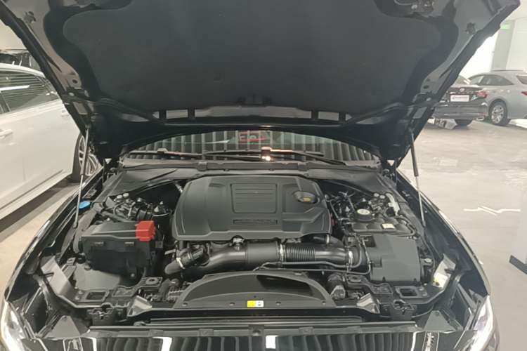 Used Jaguar XEL 2024 2.0T 250 PS R-DYNAMIC S Advanced Sport Edition Engine Bay