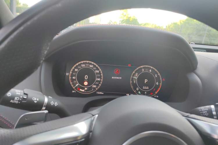Used Jaguar XEL 2024 2.0T 250 PS R-DYNAMIC S Ebony Black Sport Edition Instrument Cluster