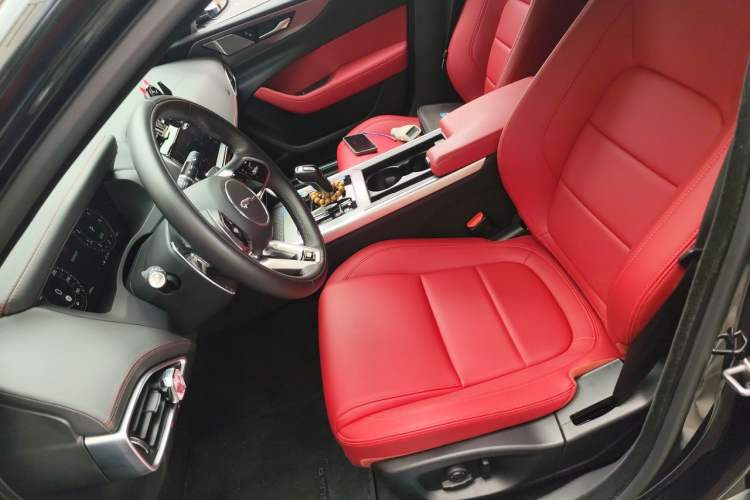 Used Jaguar XEL 2024 2.0T 250 PS R-DYNAMIC S Advanced Sport Edition Left Front Seat