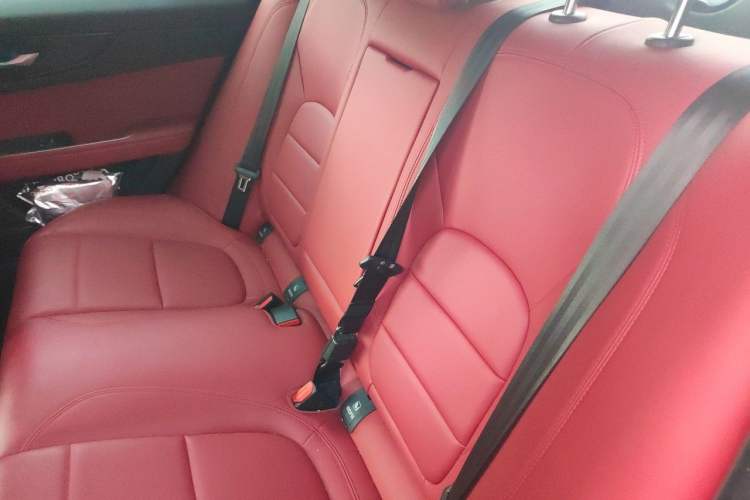 Used Jaguar XEL 2024 2.0T 250 PS R-DYNAMIC S Ebony Black Sport Edition Left Rear Seat