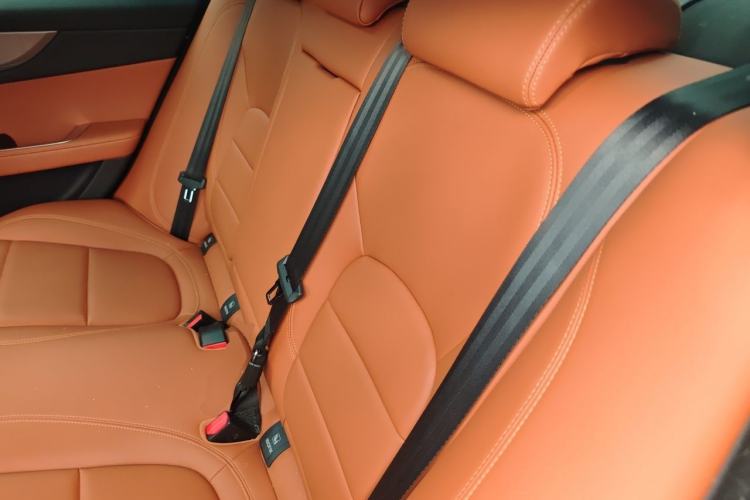 Used Jaguar XEL 2024 2.0T 250 PS R-DYNAMIC S Advanced Sport Edition Left Rear Seat