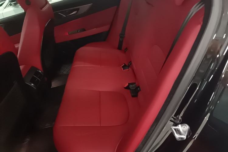 Used Jaguar XEL 2024 2.0T 250 PS R-DYNAMIC S Advanced Sport Edition Left Rear Seat