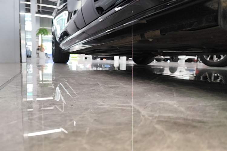 Used Jaguar XEL 2024 2.0T 250 PS R-DYNAMIC S Ebony Black Sport Edition Left Side Sill