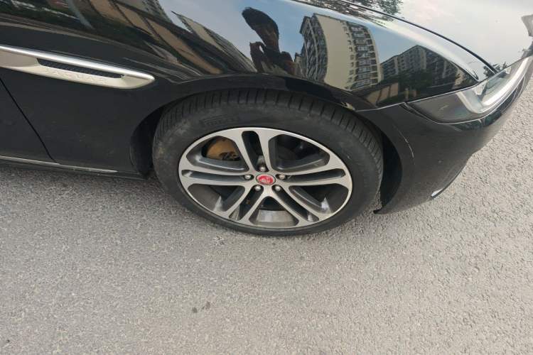 Used Jaguar XEL 2024 2.0T 250 PS R-DYNAMIC S Advanced Sport Edition Right Front Wheel Hub