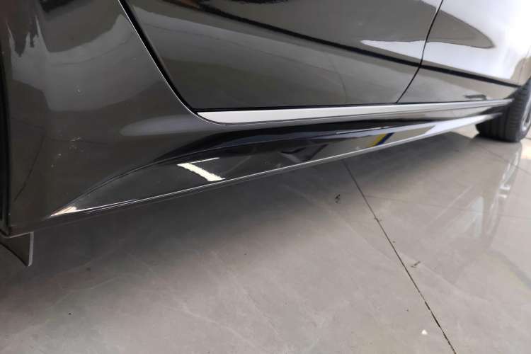 Used Jaguar XEL 2024 2.0T 250 PS R-DYNAMIC S Advanced Sport Edition Right Side Sill