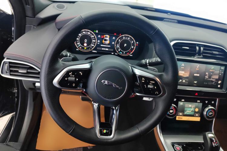 Used Jaguar XEL 2024 2.0T 250 PS R-DYNAMIC S Advanced Sport Edition Steering Wheel
