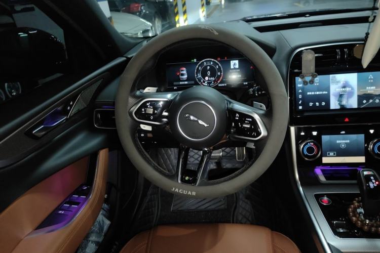 Used Jaguar XEL 2024 2.0T 250 PS R-DYNAMIC S Advanced Sport Edition Steering Wheel