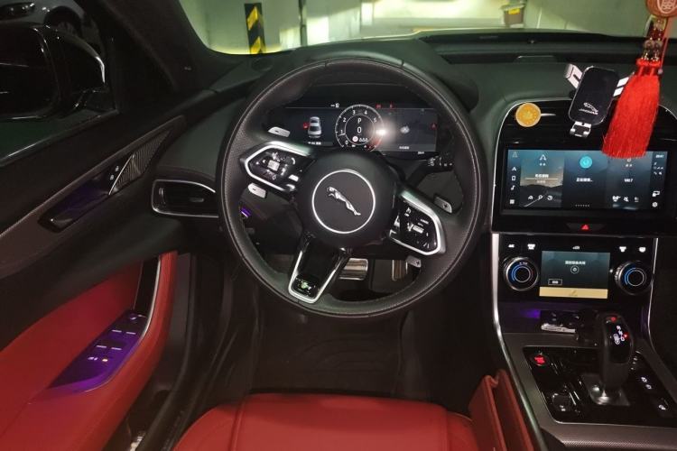 Used Jaguar XEL 2024 2.0T 250 PS R-DYNAMIC S Advanced Sport Edition Steering Wheel