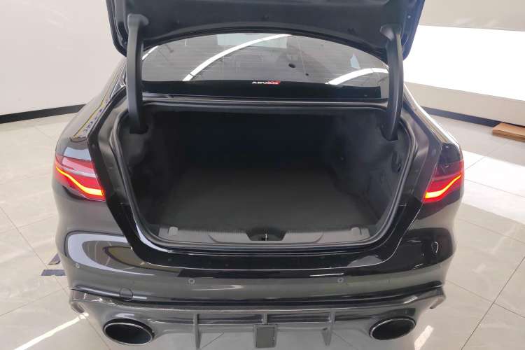 Used Jaguar XEL 2024 2.0T 250 PS R-DYNAMIC S Advanced Sport Edition Trunk