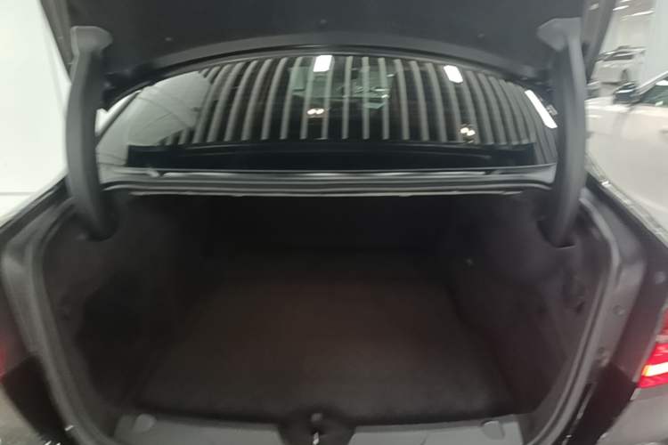 Used Jaguar XEL 2024 2.0T 250 PS R-DYNAMIC S Advanced Sport Edition Trunk