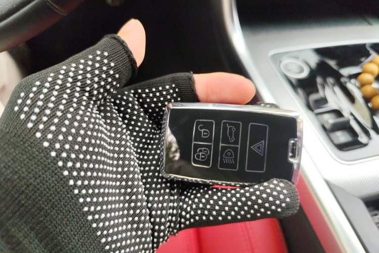 Used Jaguar XEL 2024 2.0T 250 PS R-DYNAMIC S Advanced Sport Edition Vehicle Key