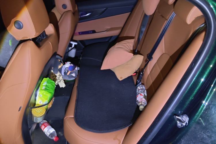 Used Jaguar XEL 2024 2.0T 250 PS R-DYNAMIC S Ebony Black Sport Edition Left Rear Seat