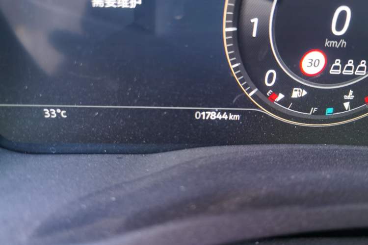 Used Jaguar XEL 2024 2.0T 250 PS R-DYNAMIC S Ebony Black Sport Edition Odometer Close Up