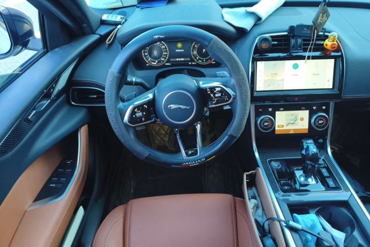 Used Jaguar XEL 2024 2.0T 250 PS R-DYNAMIC S Ebony Black Sport Edition Steering Wheel