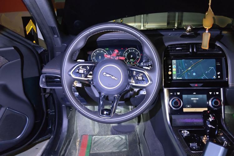 Used Jaguar XEL 2024 2.0T 250 PS R-DYNAMIC S Ebony Black Sport Edition Steering Wheel