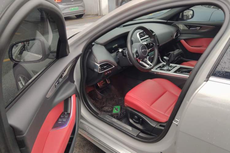 Used Jaguar XEL 2024 2.0T 250 PS R-DYNAMIC S Advanced Sport Edition Driver Seat