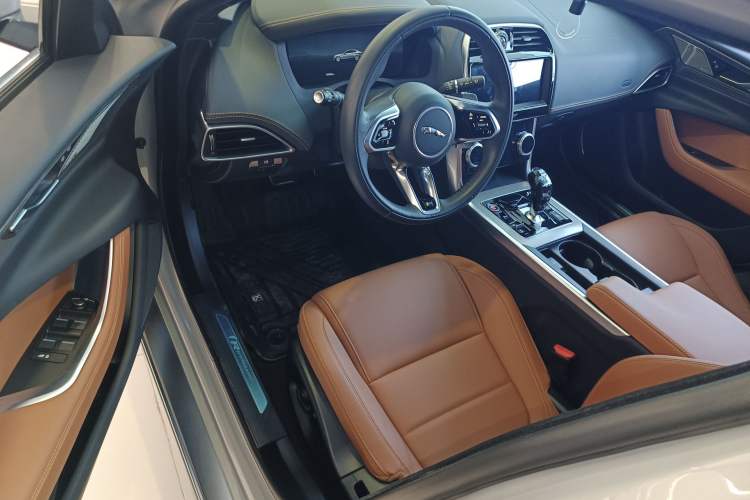 Used Jaguar XEL 2024 2.0T 250 PS R-DYNAMIC S Advanced Sport Edition
