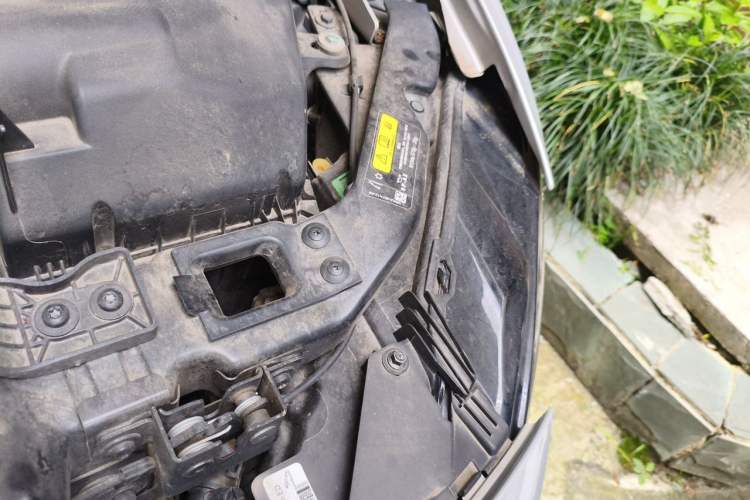 Used Jaguar XEL 2024 2.0T 250 PS R-DYNAMIC S Advanced Sport Edition Engine Bay Left