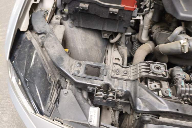 Used Jaguar XEL 2024 2.0T 250 PS R-DYNAMIC S Advanced Sport Edition Engine Bay Right